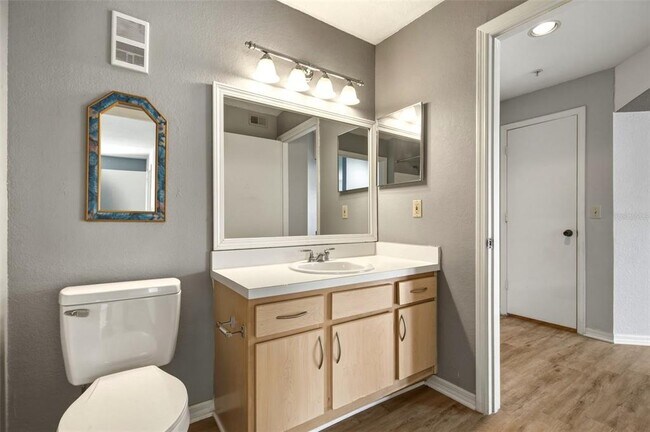 Photo - 7300 Westpointe Blvd Unit 725