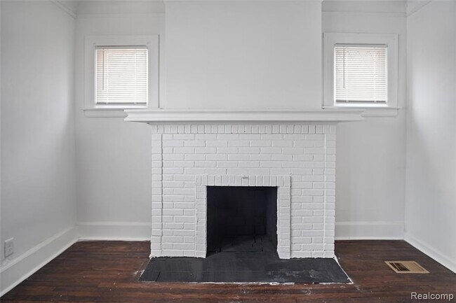 Photo - 4000 Berkshire St