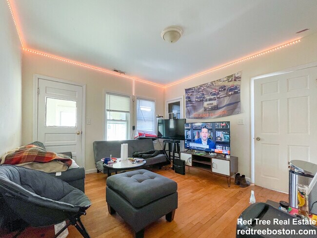 Photo - 28 Linden St Unit 1