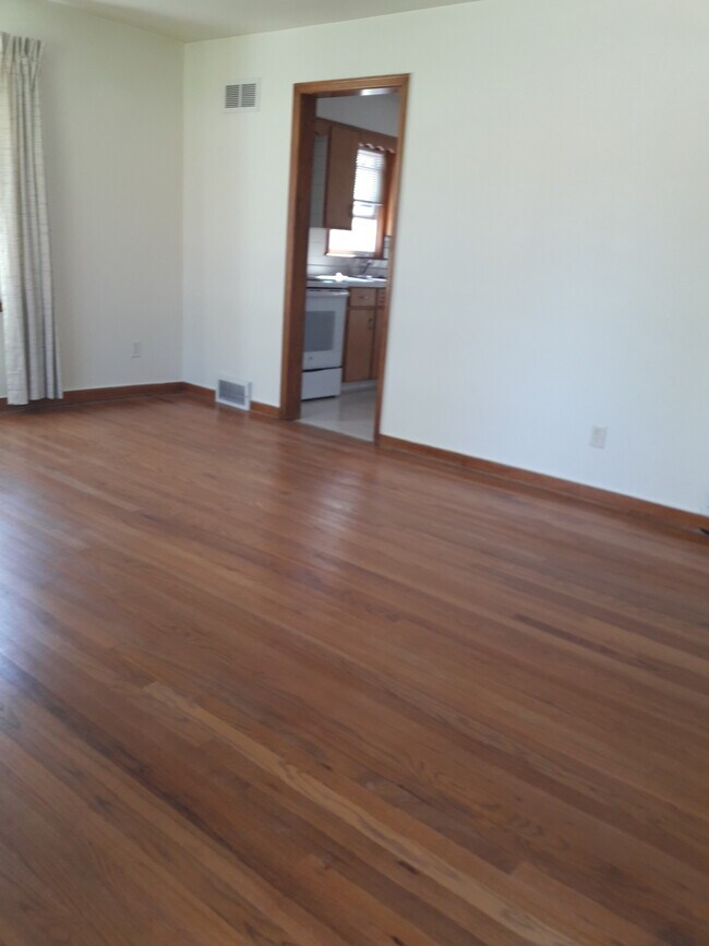 Photo - 2016 Prairie Ave