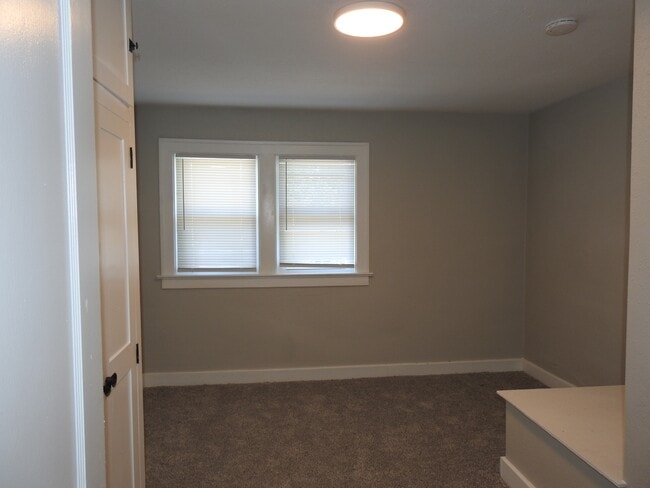 Photo - 1615 Pool St