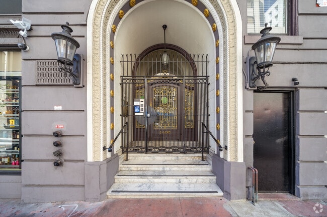 Entrada - 1405 Franklin