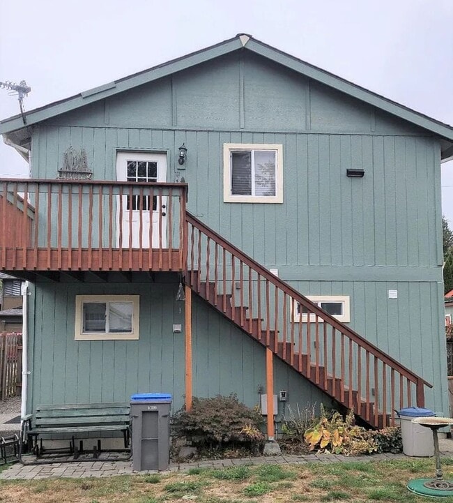 Photo - Very neat unit in Poulsbo area.