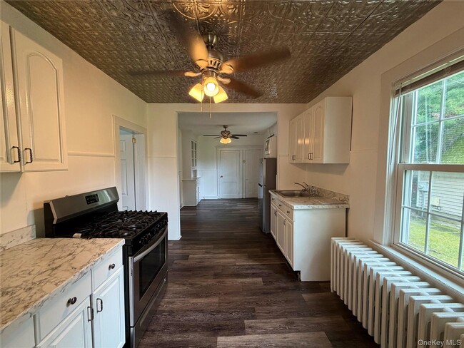 Photo - 31 Minetta Ct