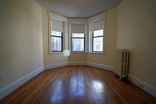 Building Photo - 1152 Commonwealth Ave Unit 45