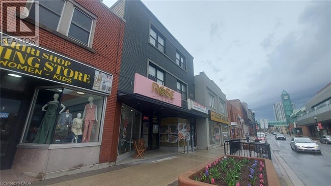 Photo - 181 King St E Unité 3