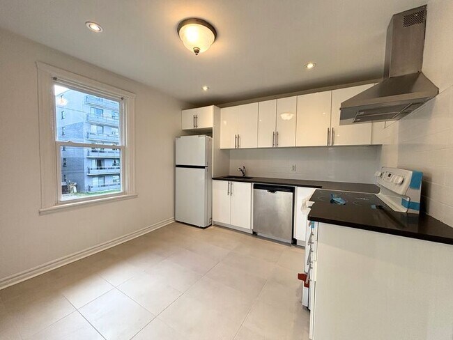 Photo - 32 Arthur Ave S Unit 2