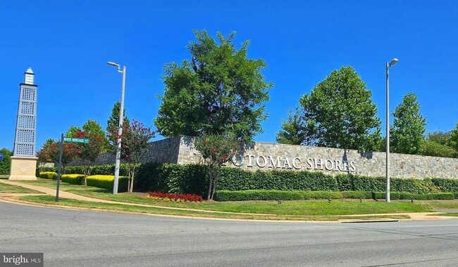 Building Photo - 1797 River Heritage Blvd Rental