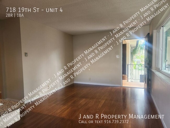 Photo - 718 19th St Unit 4