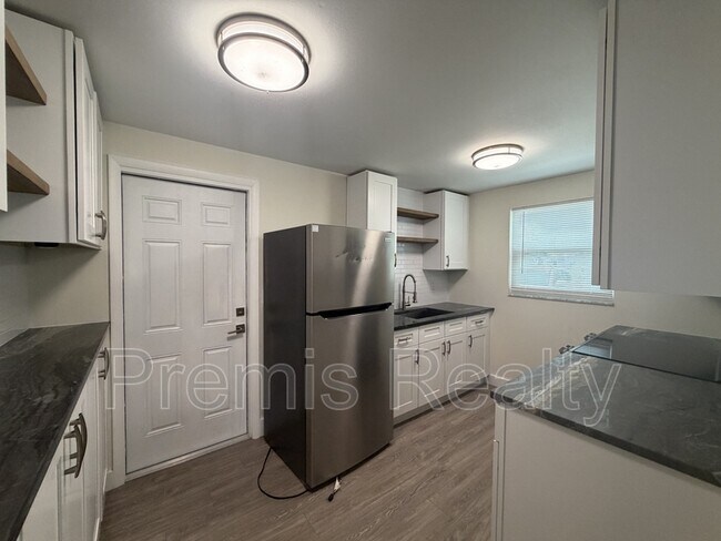 Photo - 2028 N Betty Ln