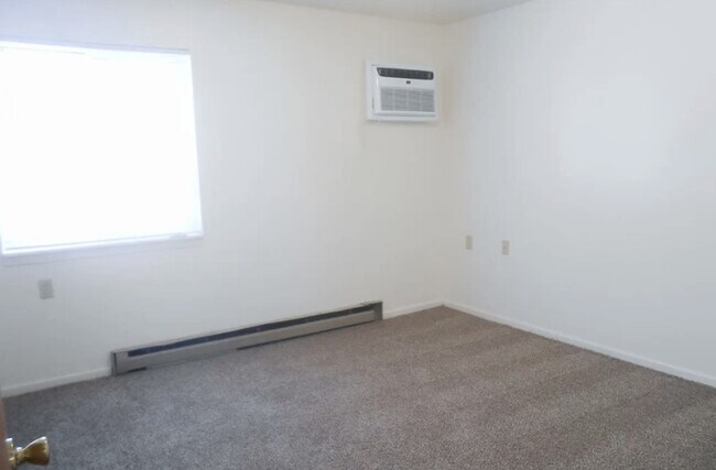 Photo - 201 Country Club Dr