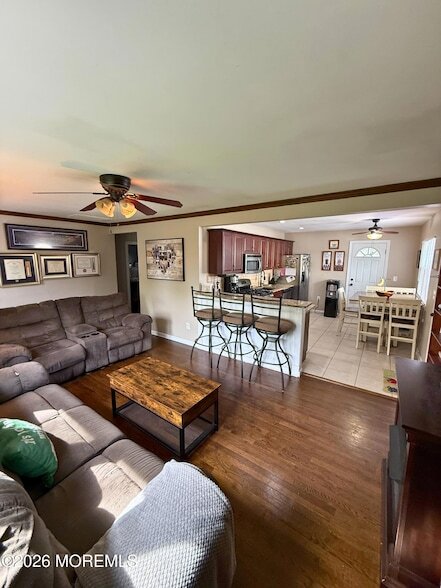 Photo - 878 Salem Dr