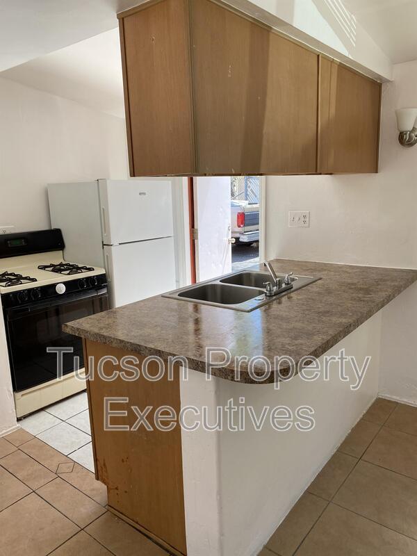 Photo - 1646 N Beverly Ave