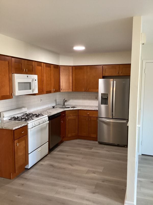 Photo - 3874 Linden Ave