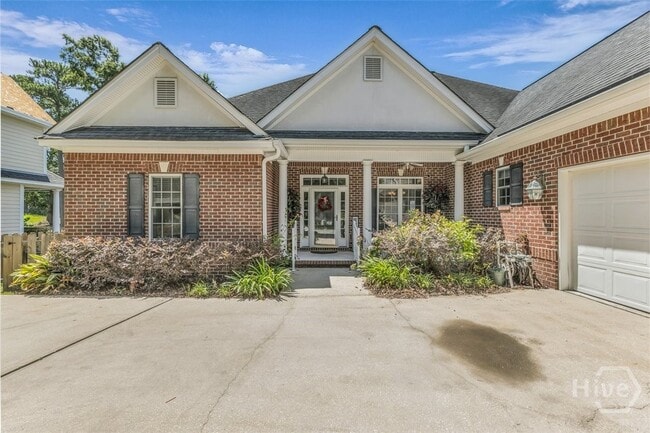 Photo - 109 Southernwood Pl