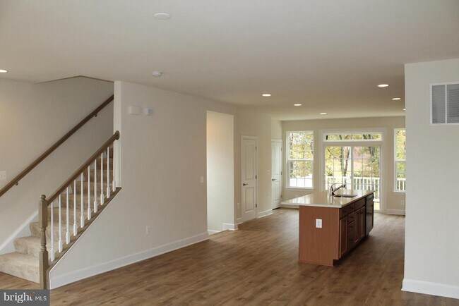 Photo - 10665 Hinton Wy