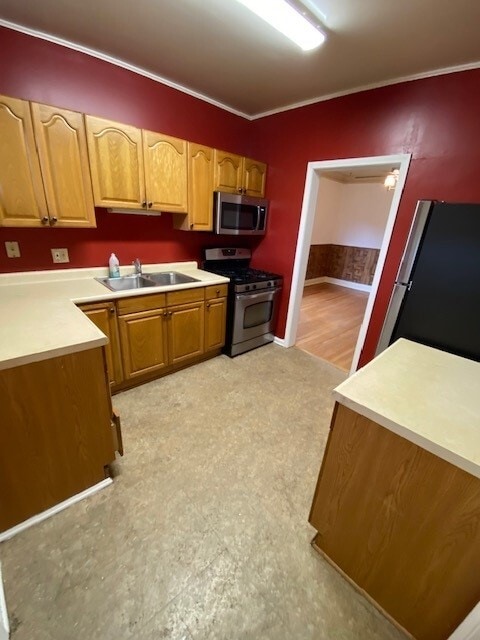 Building Photo - 2057 w birchwood ave Unit 3 Rental