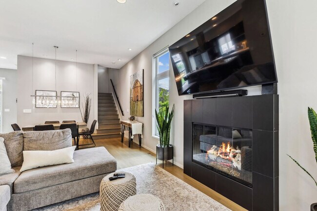 Photo - 2379 W 7th St Unit SI ID1593917P