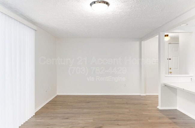 Photo - 4400 Groombridge Way Unit F