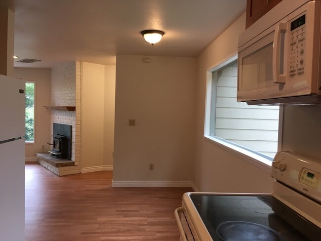 Photo - Charming 2 Bedroom 1 Bath Home