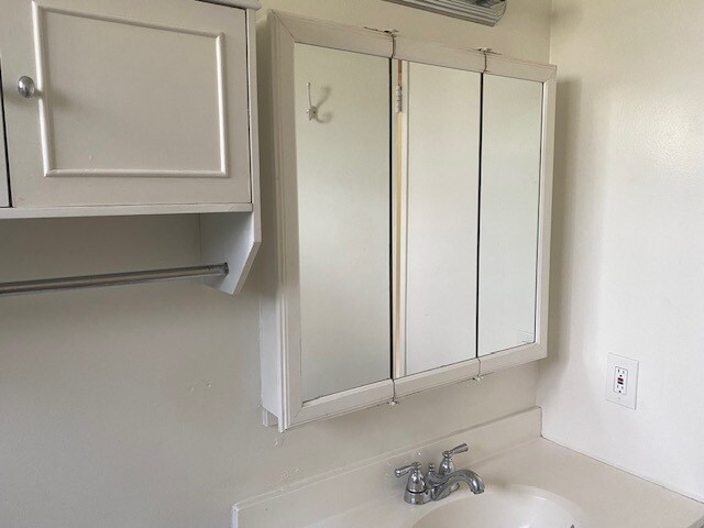 3674 Empire Dr Unit 2