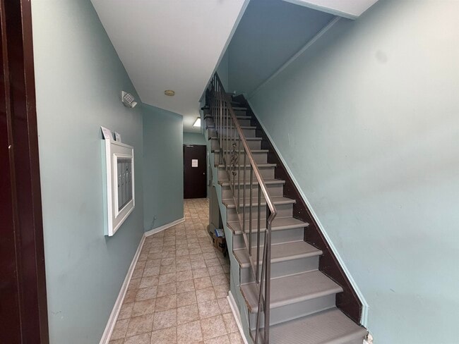 Photo - 433 2nd St Unit 2