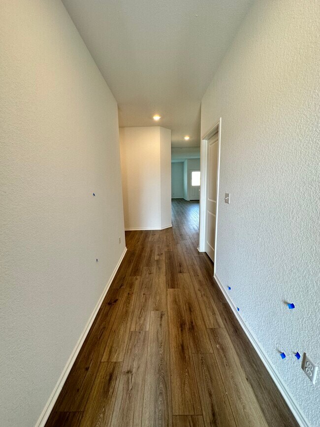 Photo - 112 Golden Grove Pky