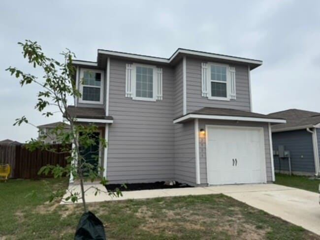Building Photo - 3-Bedroom Home in Southeast San Antonio with Spacious Backyard & Open Layout