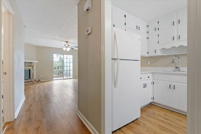 Photo - 1573 Jacks Dr