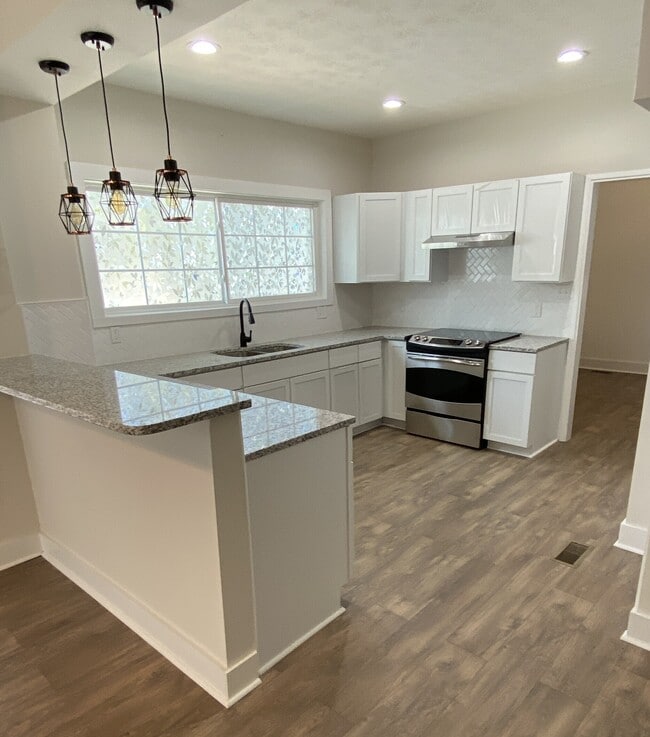 Photo - 340 W 38th St