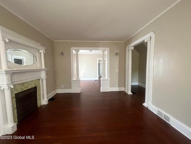 Photo - 827 Strong St Unit 1