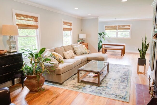 Photo - 650 Auburn Dr