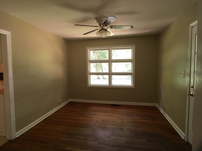 Photo - 307 32nd E Pl