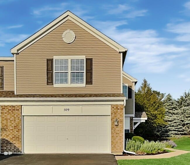 Building Photo - 509 Springbrook Trail N Rental