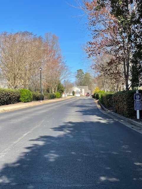 Photo - 401 Westgate Cir