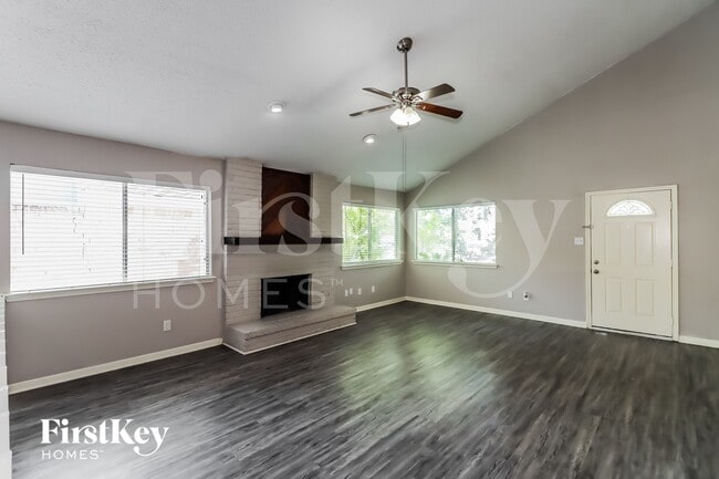 13830 Walnut Hollow Ln