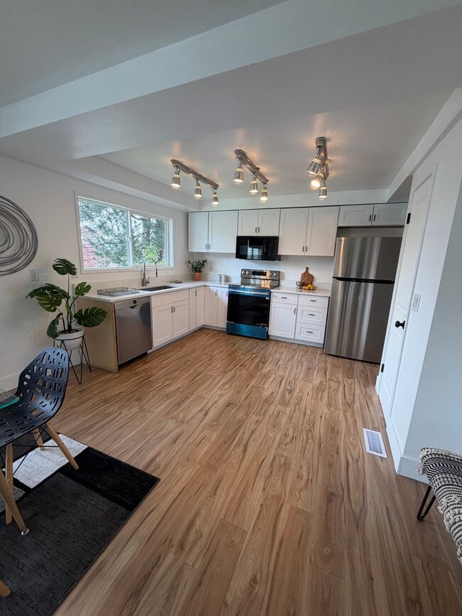 Photo - 11835 SE Valley View Terrace