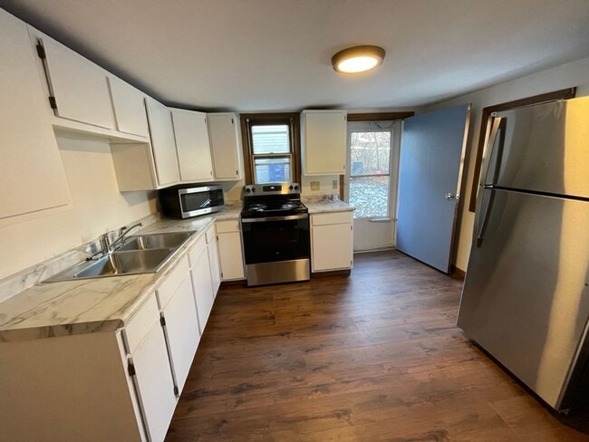 Photo - 218 N 8th Ave