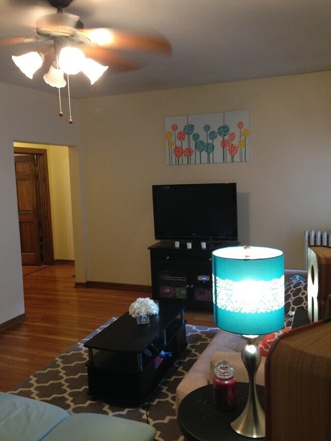 Photo - 535 W Brompton Ave Unit 2S