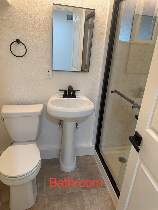 Photo - 731 Valota Rd