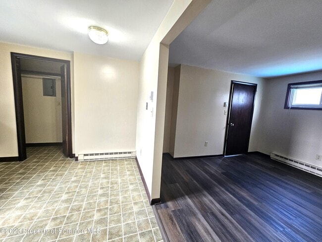 Photo - 526 Hughes Ct