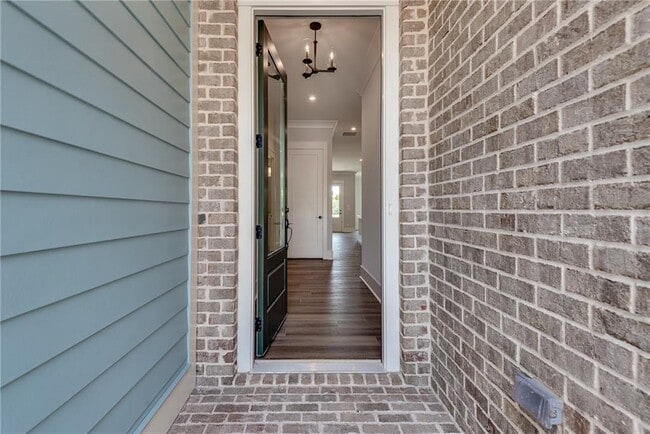 Photo - 435 Maplewood Dr