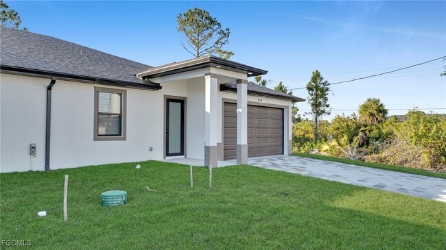 Photo - 704 Homer Ave S