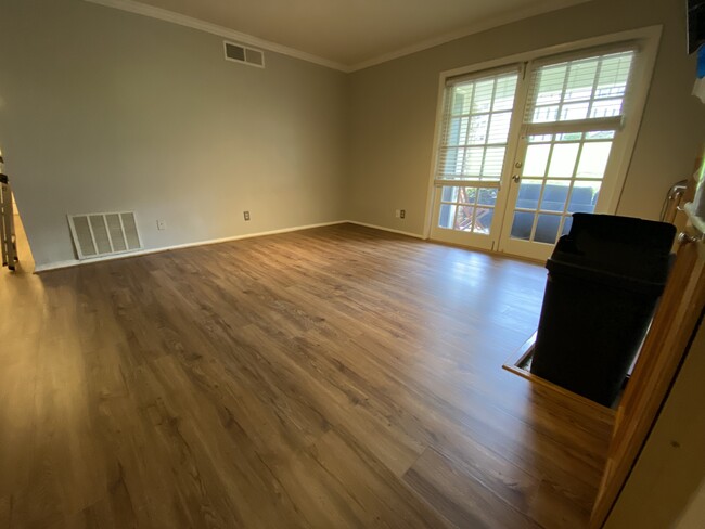 Photo - 1150 Collier Rd NW Apartment Unit E3