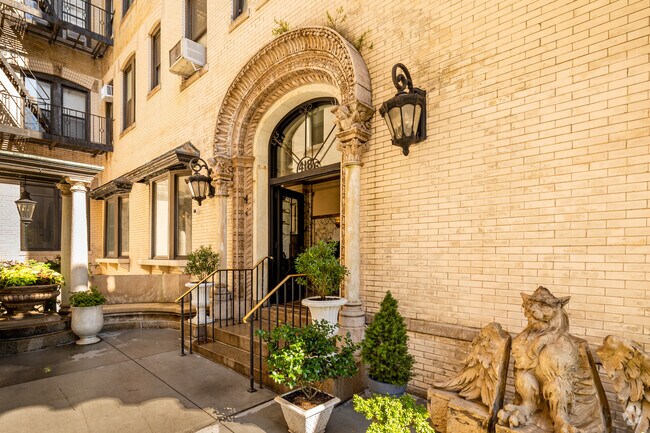 Photo - Braender Condo