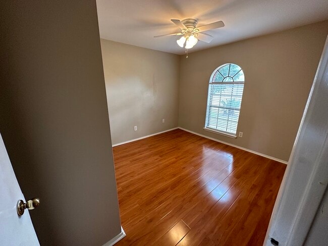 Photo - 21906 Calderbrook Dr