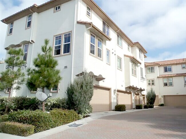 Photo - 2833 Alnwick Ave