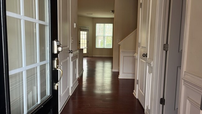 Photo - 702 Treviso Ln