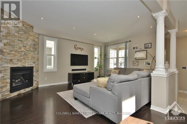 Photo - 505 Bretby Crescent