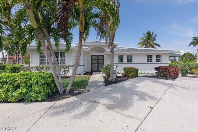 Photo - 2417 Cape Coral Pkwy W Casa